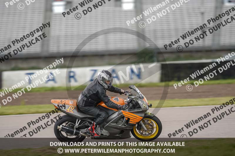 Rockingham no limits trackday;enduro digital images;event digital images;eventdigitalimages;no limits trackdays;peter wileman photography;racing digital images;rockingham raceway northamptonshire;rockingham trackday photographs;trackday digital images;trackday photos